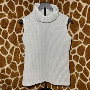 Vintage Judy Bond Silver Metallic Ribbed Knit Sleeveless Turtleneck Top